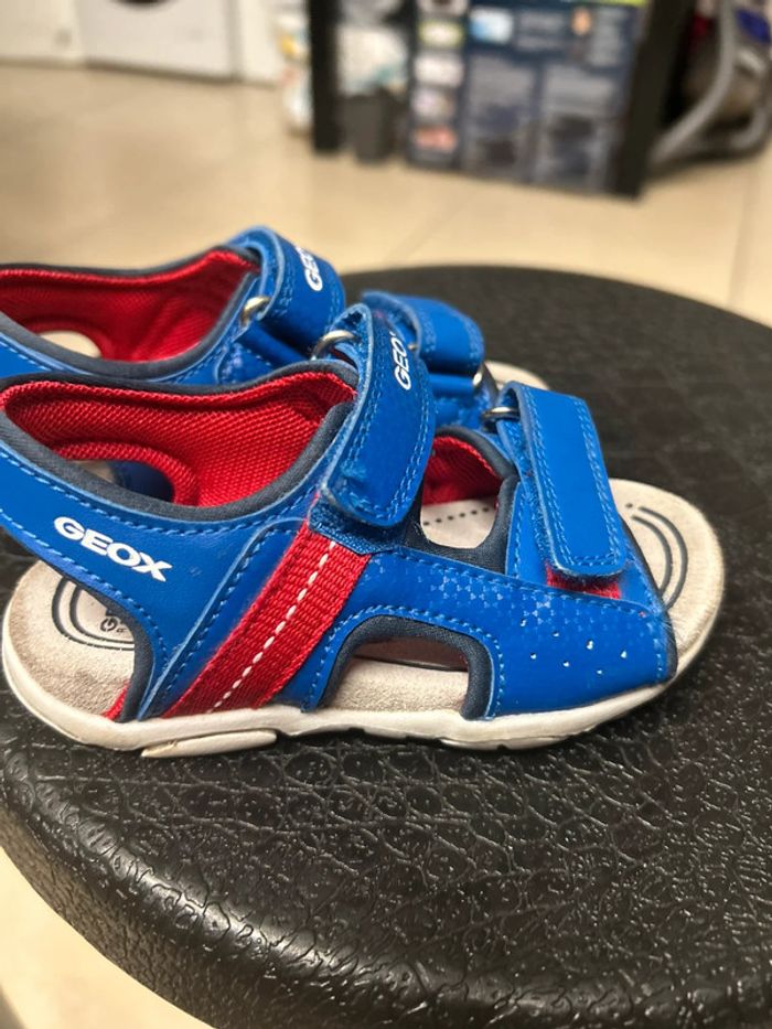 Sandales garcon à scratch Geox modèle Agasim bleu et rouge taille 23 - photo numéro 3