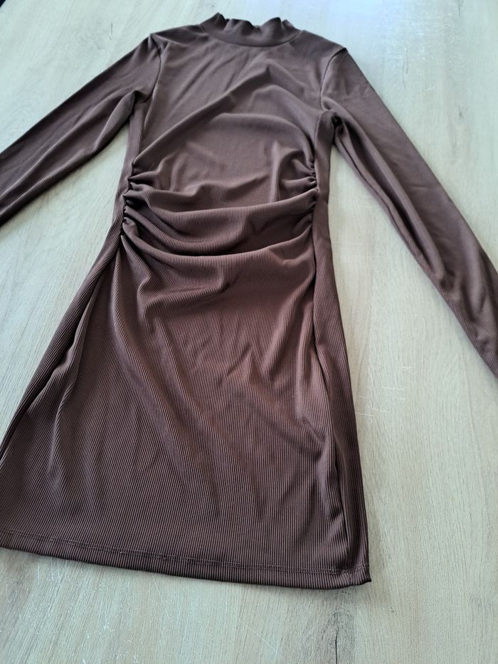 Robe pull pull&bear - photo numéro 2