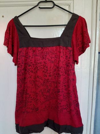 Haut fuchsia et marron, marque Blanche Porte, taille 34/36 mais convient à un 38