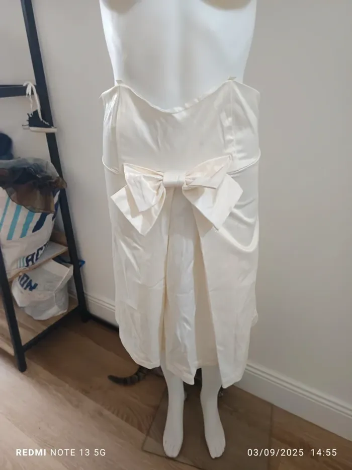 Magnifique pantalon neuf taille M-L