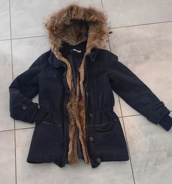 Parka bleue marine capuche en fourrure