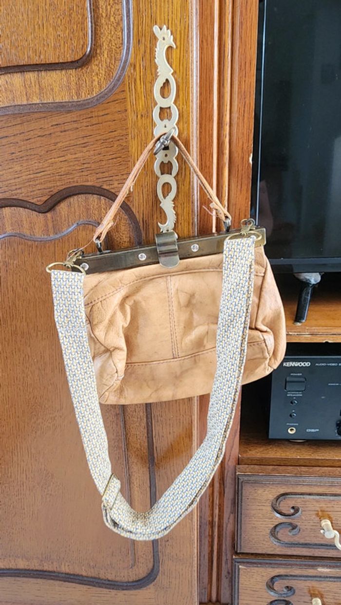 Adorable petit sac à main camel en cuir + bandoulière ajustable - photo numéro 4