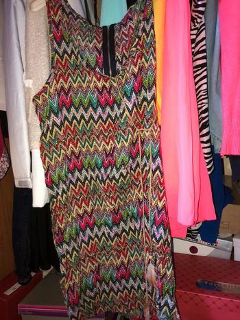 Robe avec ceinture plumes