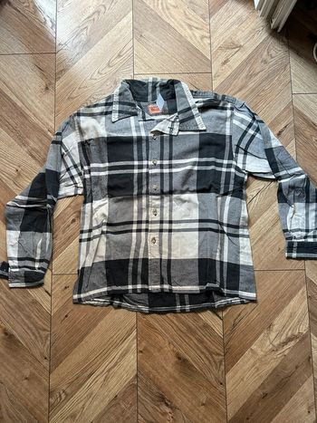 Chemise à carreaux