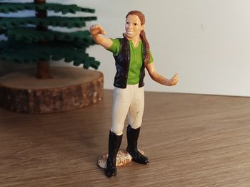 Figurine personnage femme rousse Schleich