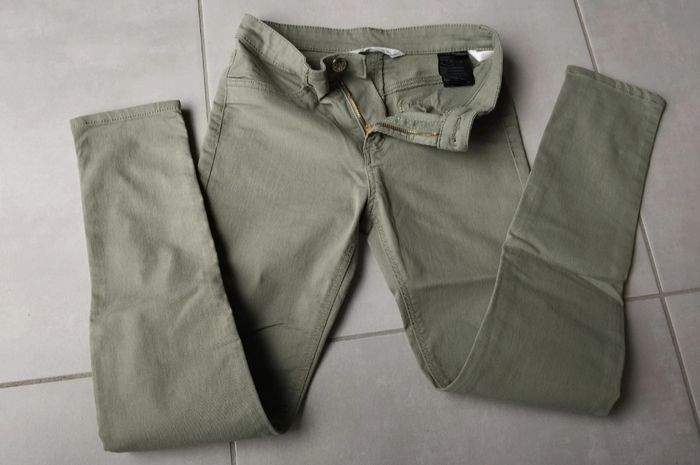Jeans H&M, neuf - photo numéro 3