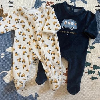 2 pyjamas velours - naissance 50cm