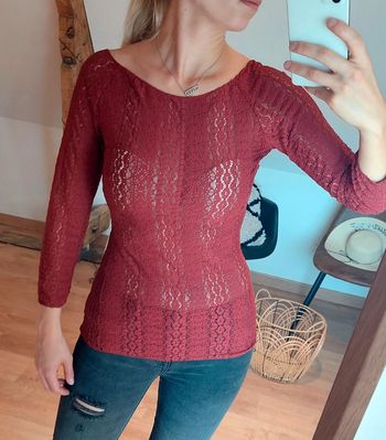 Haut dentelle bordeaux