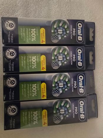 Lot de 4x4 brossette de rechange Oral-B