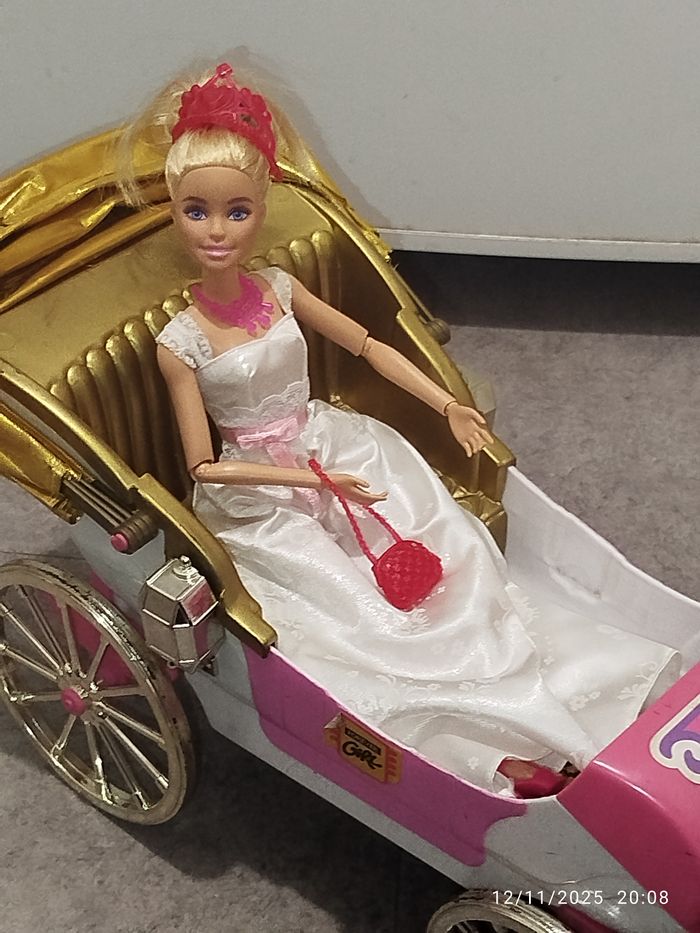 Barbie et carosse