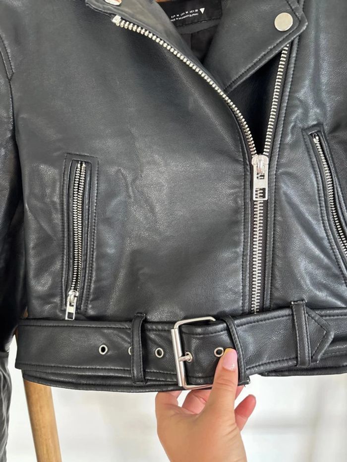 Veste en cuir noire Zara taille M - photo numéro 2