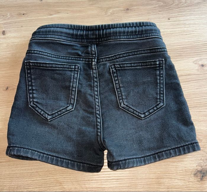 Short en jean noir - photo numéro 2