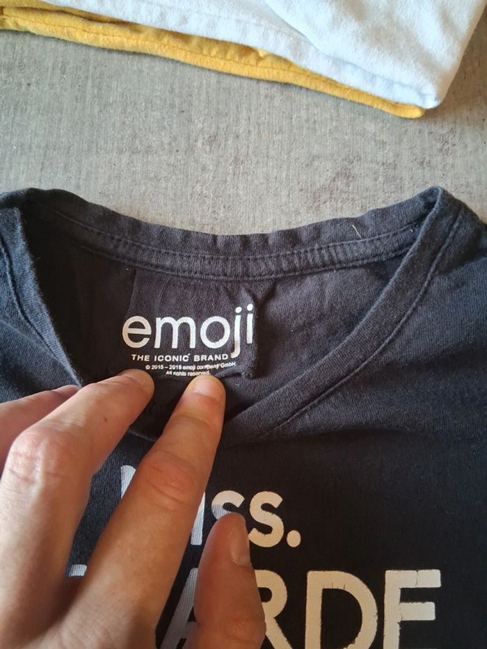 T-shirt manches longues 6ans emoji - photo numéro 2