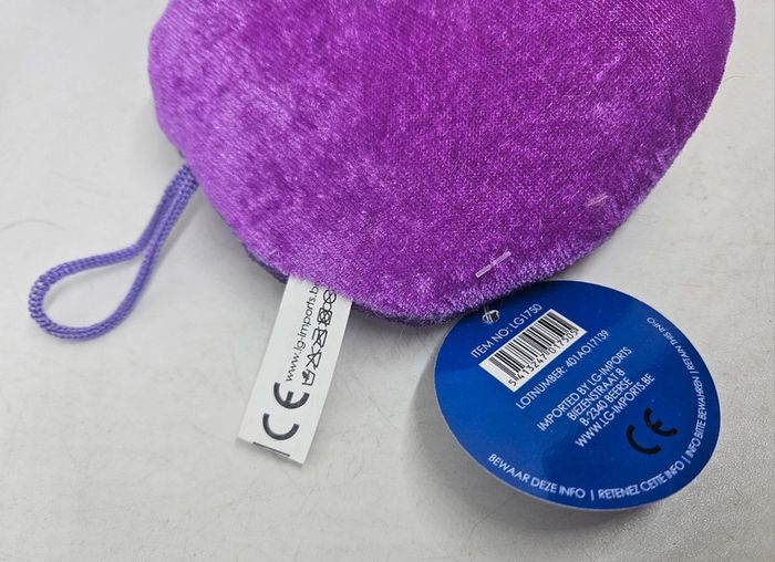 Coccinelle.
13x13,5x3cm.
Neuve. - photo numéro 7