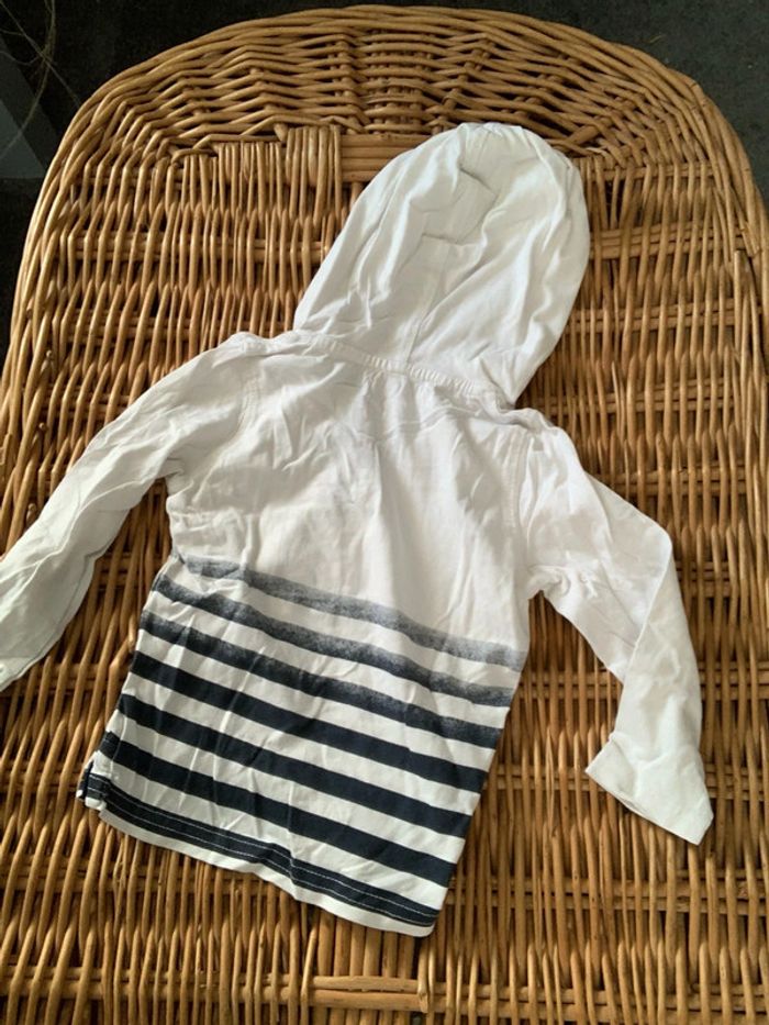 T-shirt manches longues capuche - photo numéro 2