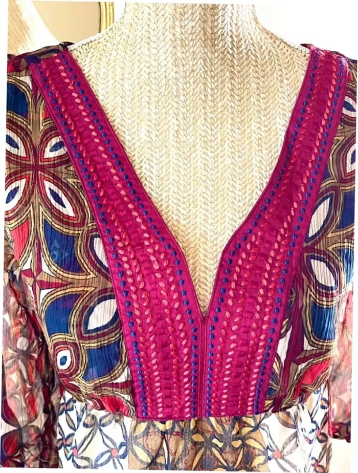 Sublime tunique léger décolleté en V motif géométrique - photo numéro 8