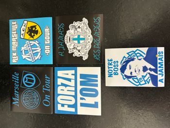 🔹 Affiche fièrement ton amour pour l’OM avec ce pack collector 100 % personnalisé !