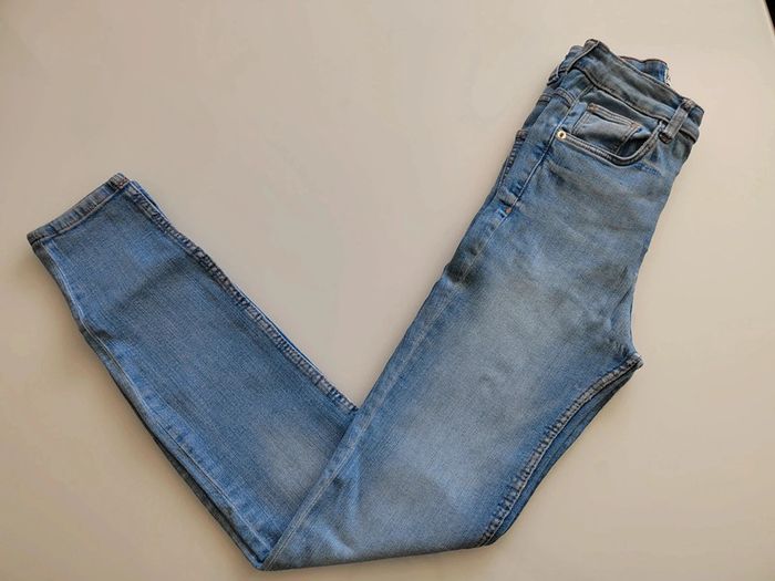 Jean ZARA en tissu super stretch avec taille haute Bleu clair Taille 32