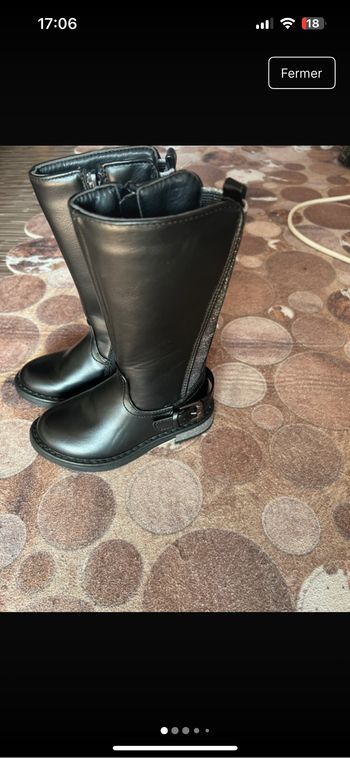Bottes neuf avec étiquette taille 25