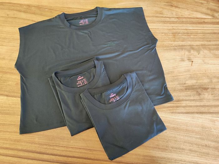 Lot de 3 t-shirts technique marque Crivit taille L 42/44
Neuf. Jamais porté juste lavé