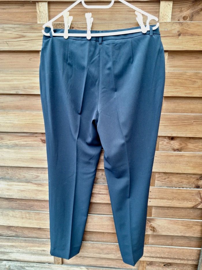 Ensemble de tailleur / 1 veste + 2 pantalons identiques. - photo numéro 8