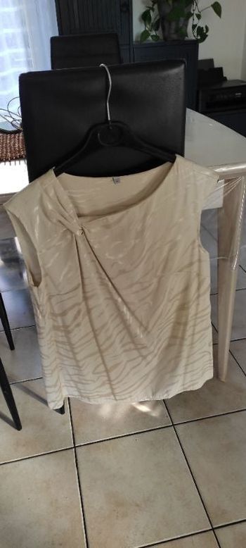 Blouse beige irisée