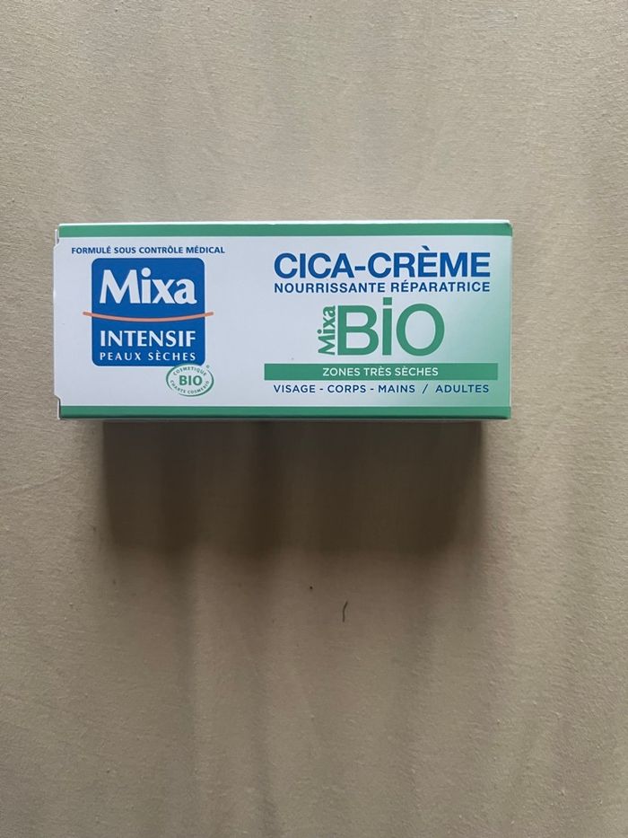 Lot beauté : masque magnétique + crème mains + chouchou denim - photo numéro 2