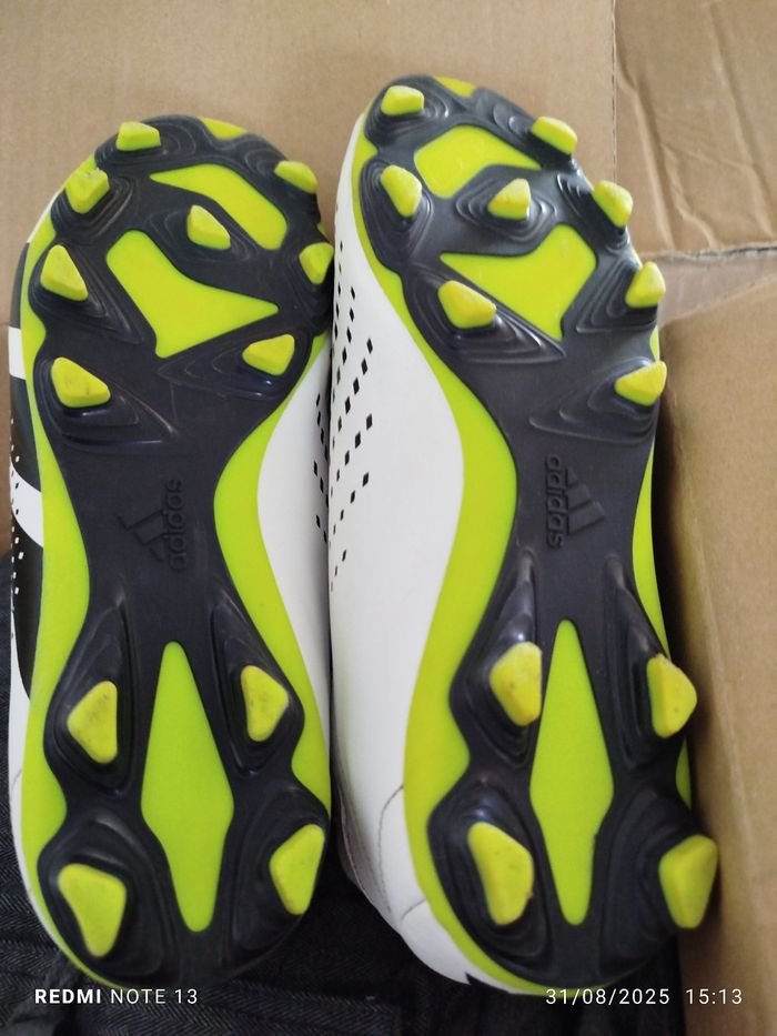 Crampons football adidas predator 38.5 - photo numéro 4