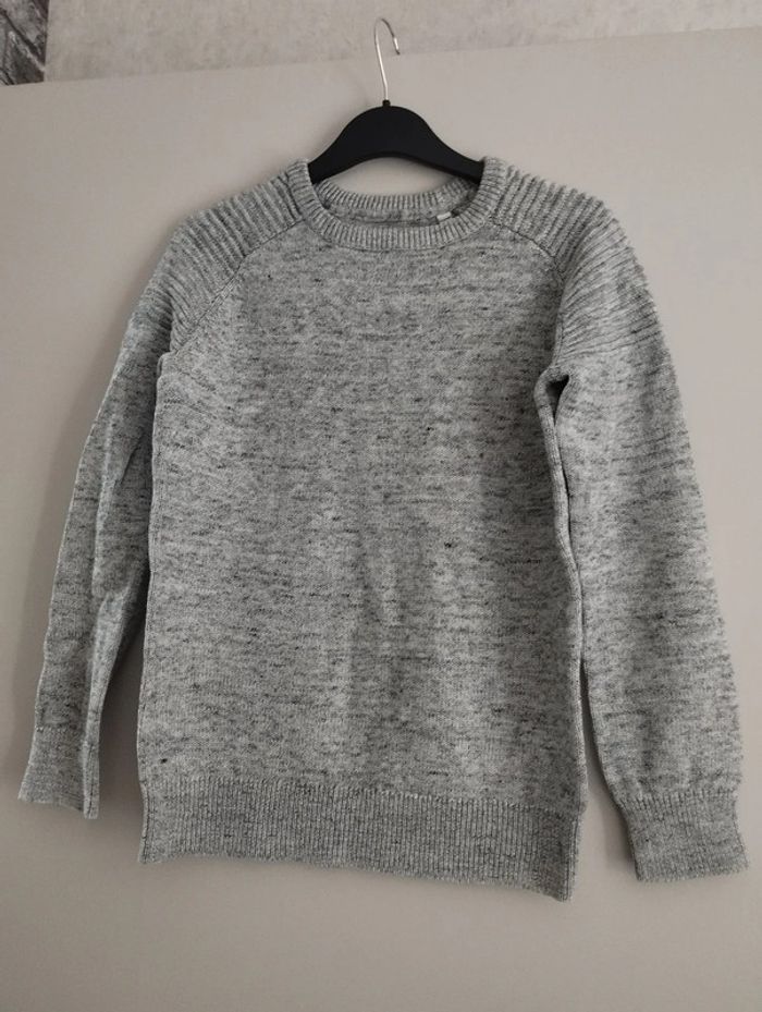 Pull C&A taille 10 ans