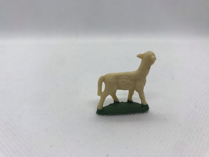 Figurine agneau Starlux sur socle vert ancien rétro vintage animal de la ferme - photo numéro 3