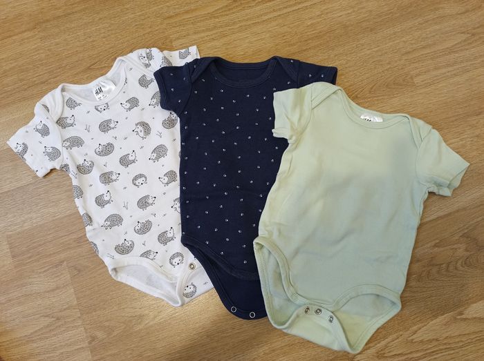Lot de bodies 6 mois