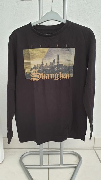Tee-shirt enfant 14 ans manches longues ou femme taille XS Shanghai chine Kiabi