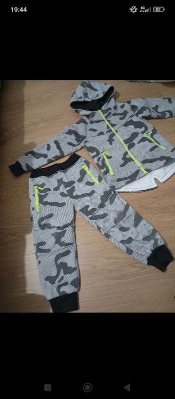 Ensemble jogging 4 ans