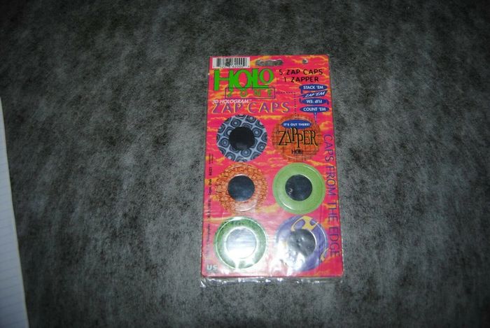 pog's pogs flippo caps : zap caps holo zone 3