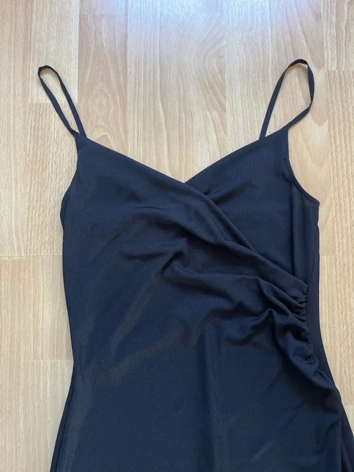 Robe noire H&M taille XS - photo numéro 2