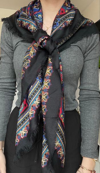 Grand châle multicolore 