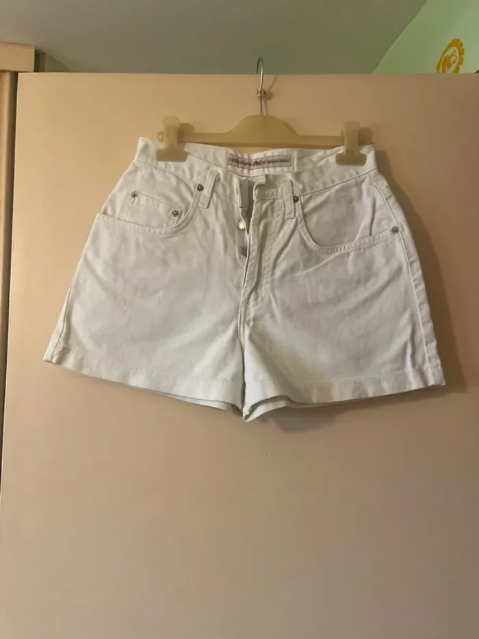 Short jean - photo numéro 1