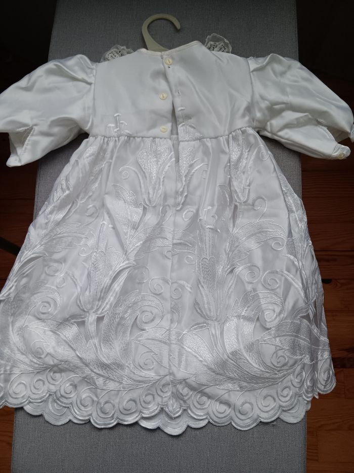 Robe de baptêmes - photo numéro 2