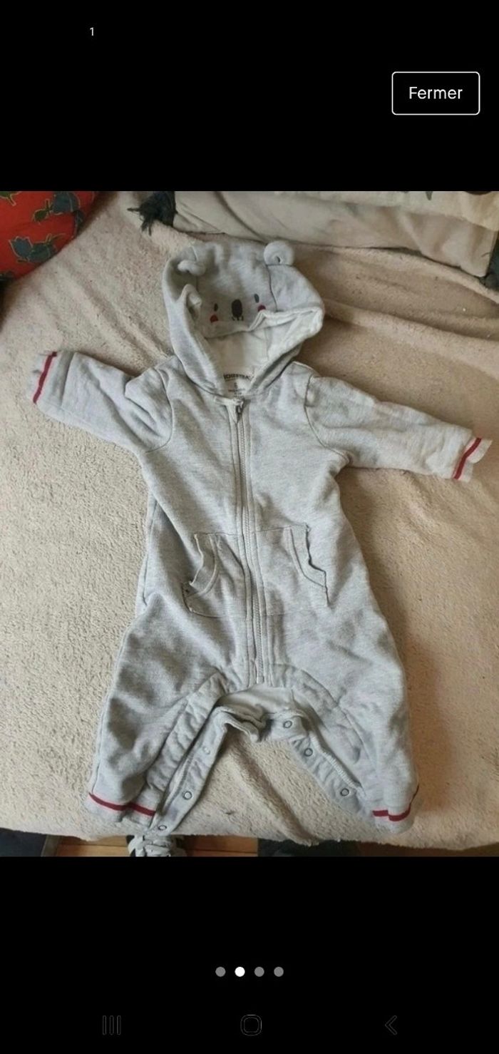 Combi bébé 6mois - photo numéro 2