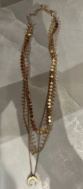 Triple collier doré H&M – Neuf sans étiquette – Jamais porté