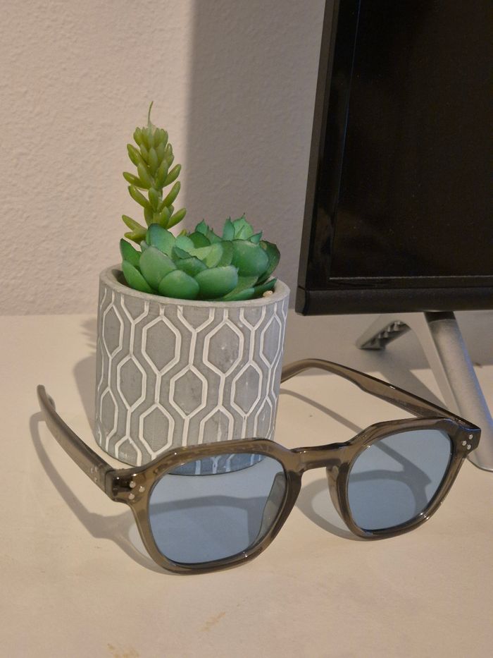 Lunettes de soleil à verres bleus - photo numéro 3