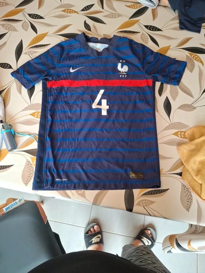 Maillot de foot varane