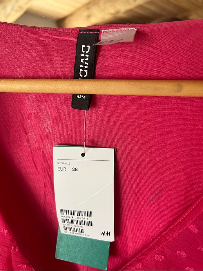Robe courte en mousseline plumetis rose T.M neuve H&M  🦩 - photo numéro 2