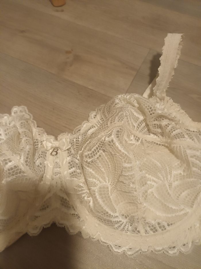 Soutien gorge 100F en dentelle neuf ecru - photo numéro 2