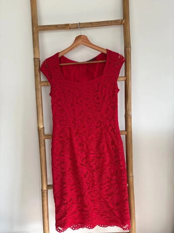 Robe rouge dentelle esprit taille 38 / M