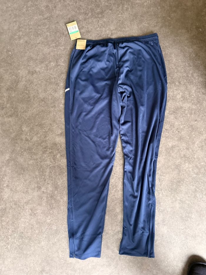 Ensemble veste longue Nike + pantalon de survêtement - photo numéro 10