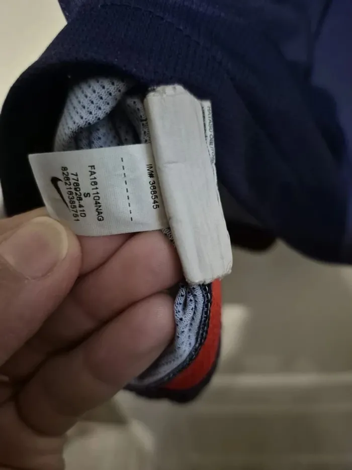 Maillot de foot nike PSG en excellent état vintage - photo numéro 10