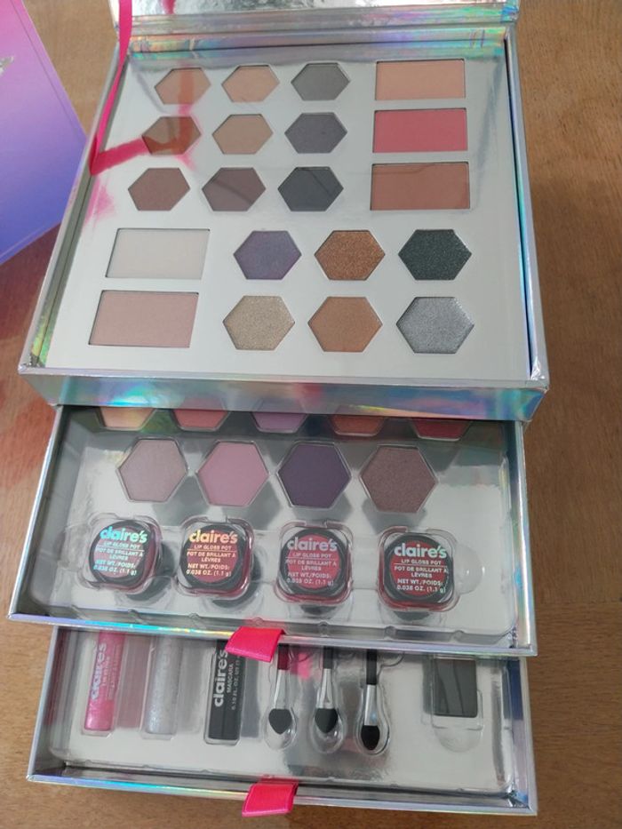 Grande mallette maquillage neuve Claires - photo numéro 2