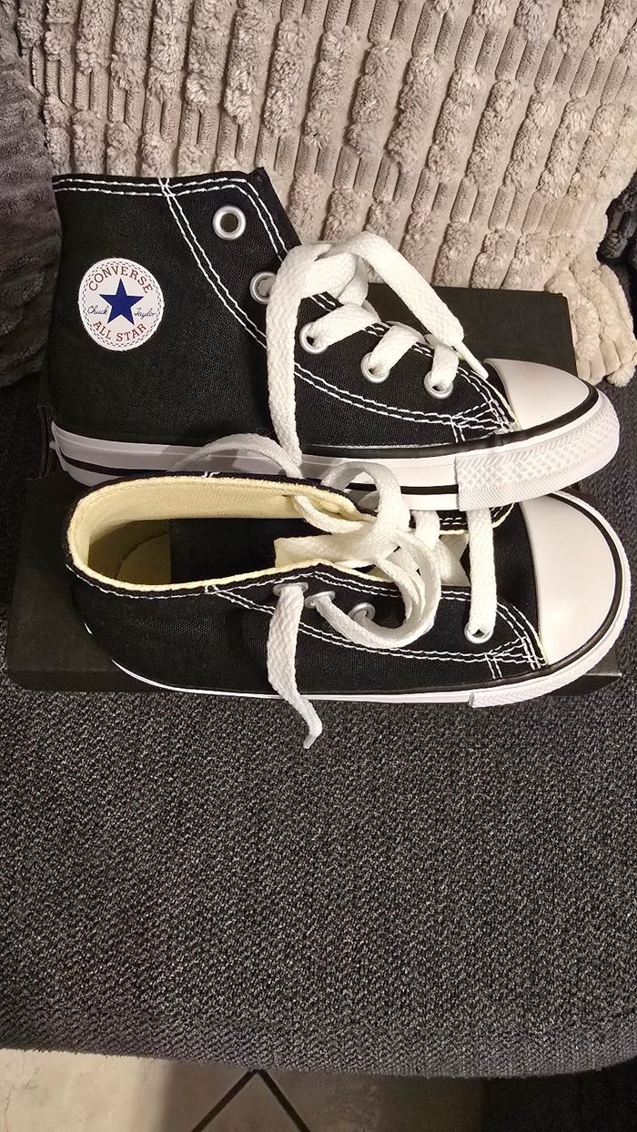 (Neuves non portées) 😍🥰🤩superbes baskets converses Pointure 24 unisex 😍🥰🤩 - photo numéro 6