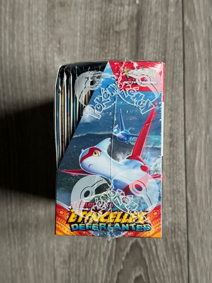 POKÉMON DISPLAY- ETINCELLES DEFERLANTES EV 8 - FR - LÉGÉ DÉFAUT SCELLAGE - photo numéro 3